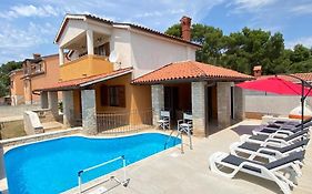 Villa Family